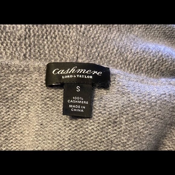 Lord & Taylor 100% Cashmere Gray Long Sweater. - Picture 6 of 7